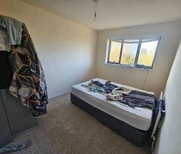 4 Bed Detached House, Biton Close, B17 - Photo 2