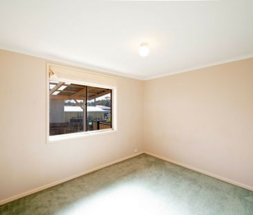 Three Bedroom Family Home - Photo 6