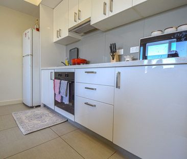 Modern 1X1 Secure Unit - Photo 3