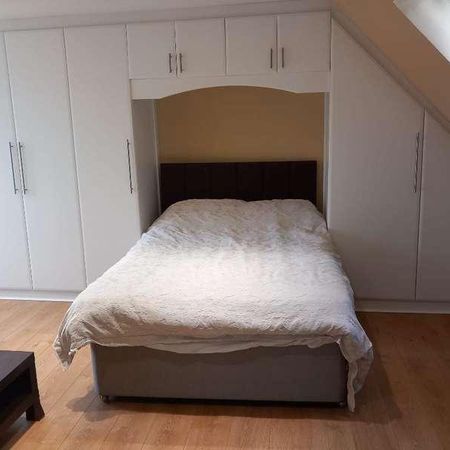 Rodgers Lane, Stoke Poges, Slough, SL2 - Photo 4