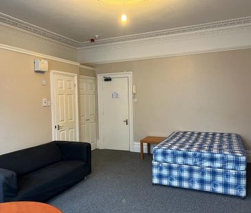 Studio Flat, Walsingham Road, BS6 - Photo 1