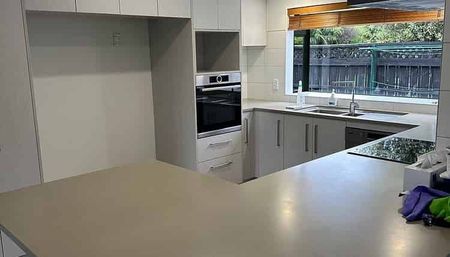 Large family home - Photo 3