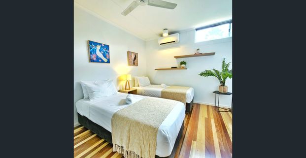 Stylish Fully Furnished Apartment - Photo 1