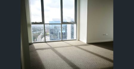 North east facing, 2-bedroom apartment with a view - Photo 2