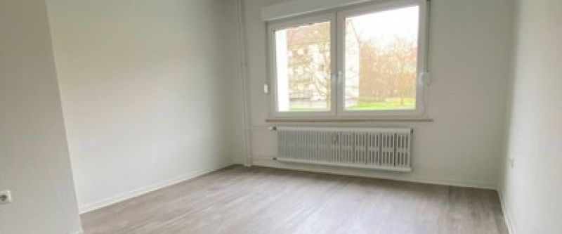 Eine Wohnung mit Ausblick: renovierte 2,5-Zimmer-Wohnung - Photo 1
