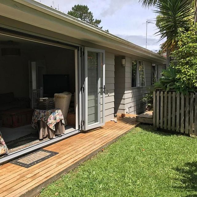 Big family home with space for everyone - Photo 1