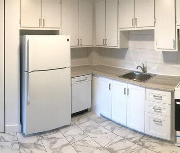 BBeautiful 1-Bedroom With Washer And Dryer - Available On April 1st... - Photo 2