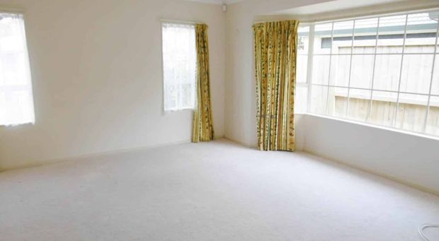 ALBANY FAMILY LIVING - Photo 1