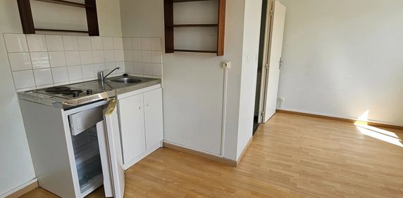 Location Appartement 1 pièce 19m² TOURCOING 59200 - Photo 2