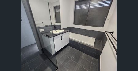 Stunning Family Home - Photo 5