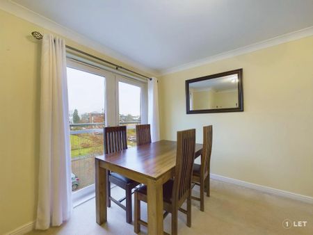 2 bedroom flat to rent - Photo 3