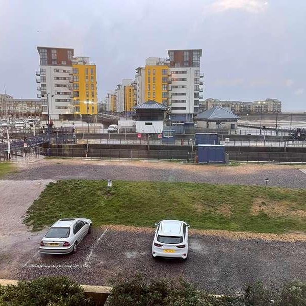 Bermuda Place, Sovereign Harbour South, Eastbourne, East Sussex, BN23 - Photo 1