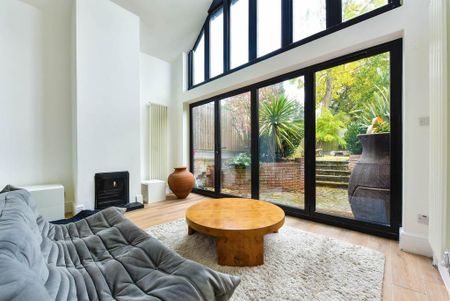 2 bedroom detached house to rent - Photo 2