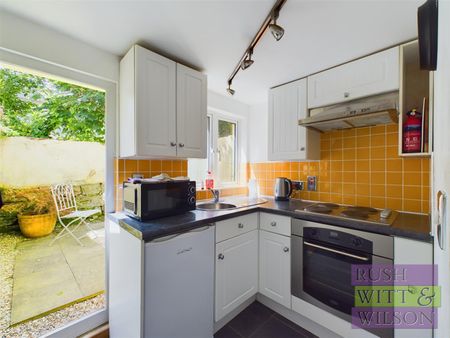 2 Bed House - Terraced - Photo 5