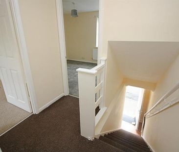 2 bedroom terraced house to rent - Photo 2