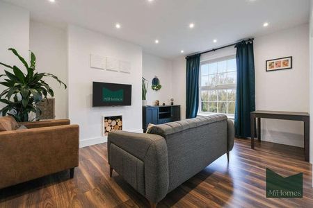 Masefield Crescent, London, N14 - Photo 3