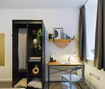 4 Bedroom House - Photo 6