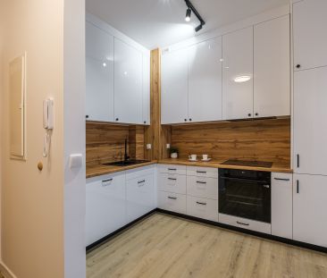 Słoneczne mieszkanie dwupokojowe z balkonem i komórką lokatorską - Фото 3