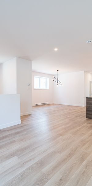 4 ½ à Louer Cowansville Demi Sous-sol - Photo 1