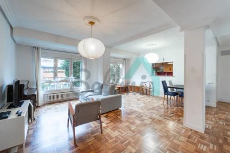 Alquiler de piso en Avenida Hermanos Menéndez Pidal - Photo 3