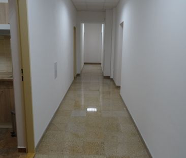Zariadený menší 1-izb. byt, 28 m², kompletná rekonštrukcia, interne... - Photo 2