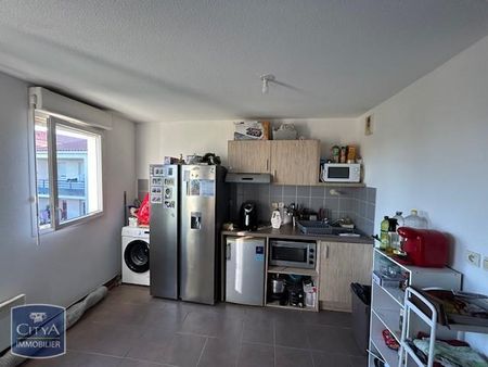 Location Appartement 2 pièces 51m² LA SEYNE SUR MER 83500 - Photo 3