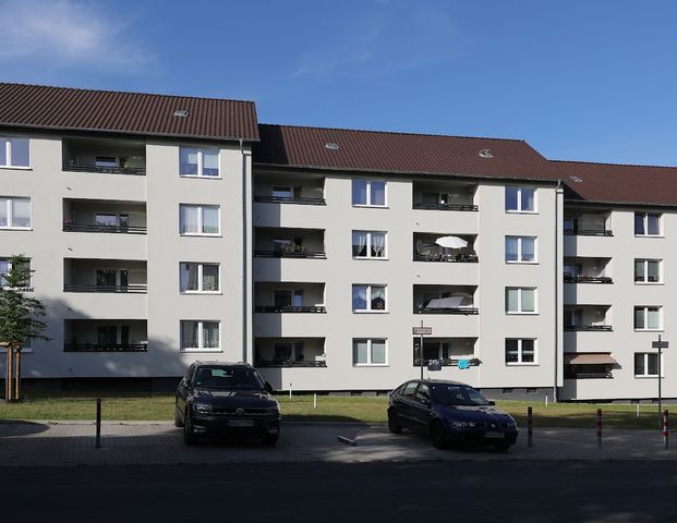 3-Zimmer-Wohnung in schöner Gegend // 3.OG links - Photo 1