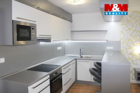 Pronájem, Byt 1+kk, 31 m², Ústí nad Labem, Spartakiádní - Photo 2