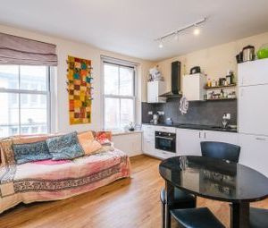 1 Bedrooms Flat to rent in Wardour Street, London W1F | £ 475 - Photo 1