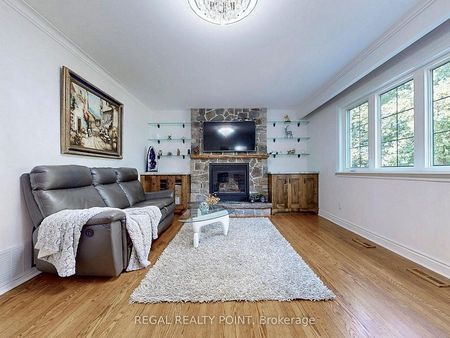 For Lease - 12 Fairway Heights Crescent, Markham, Ontario - Photo 5