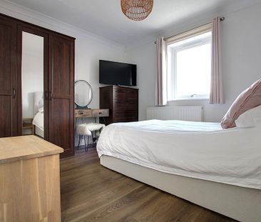 2 bedroom end of terrace house to rent - Photo 6