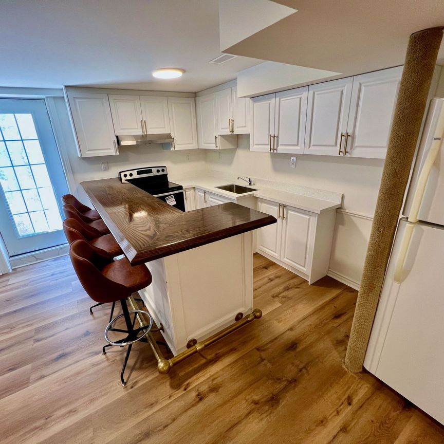 For Lease - 1450 Greenbriar Drive, Oakville, Ontario - Photo 1