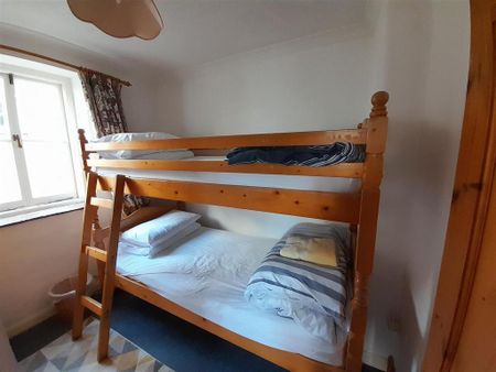 2 bedroom terraced house to rent - Photo 4