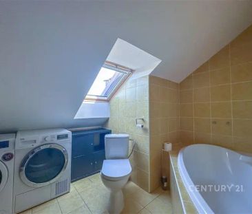 Pronájem podkrovního bytu 2+1, 50 m - Photo 1