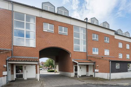 Centralt beliggenhed med gratis parkering samt hyggeligt gårdmiljø - Foto 5