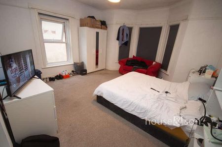 Malmesbury Park Road, Charminster, BH8 - Photo 5