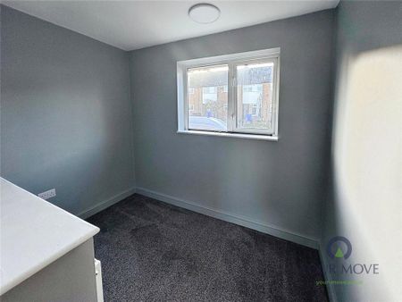 3 bedroom terraced house to rent - Photo 3