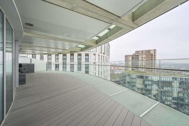 Arena Tower, Canary Wharf, E14 - Photo 1