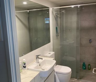 St Kilda East - Photo 6