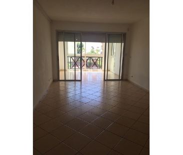 Location Appartement 1 pièce 40m² ST DENIS 97400 - Photo 3