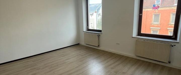 Helle renovierte 3 Zimmer Wohnung mit Einbauküche - Foto 1
