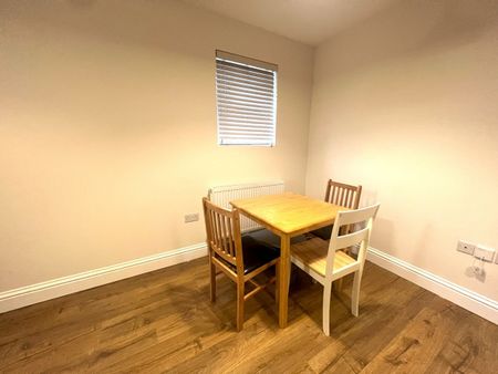 1 Bed Semi-Detached House, Endymion Road, N4 - Photo 5