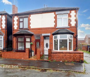 2 bedroom semi-detached house to rent - Photo 6