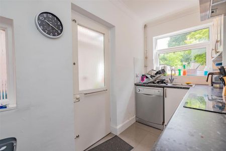 6 bedroom house to rent - Photo 4