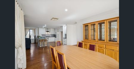 Walking distance to Open space, Waldburg, local shopping precinct and freeway access just minute away - Photo 4