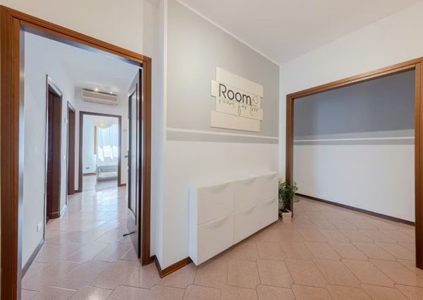 Via Urbino, Padova, Veneto 35142