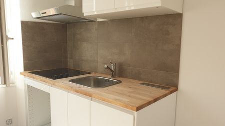 Location Appartement 2 pièces 39m² LA SEYNE SUR MER 83500 - Photo 4