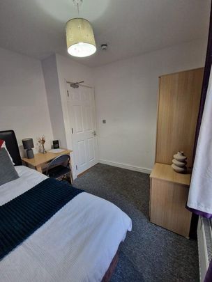 7 bedroom terraced house to rent - Photo 1