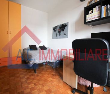 Trilocale via Sempione 64, Centro, Sesto Calende - Photo 1