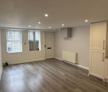 49d Castle Street, Comber, Comber Newtown, Newtownards, BT23 5DY - Photo 2